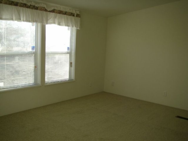 masterbedroom.jpg
